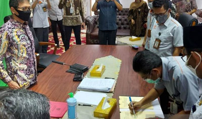 Melalui PT POs Indonesia, Sumbar Salurkan Rp1,2 Juta Per Keluarga Terdampak Corona